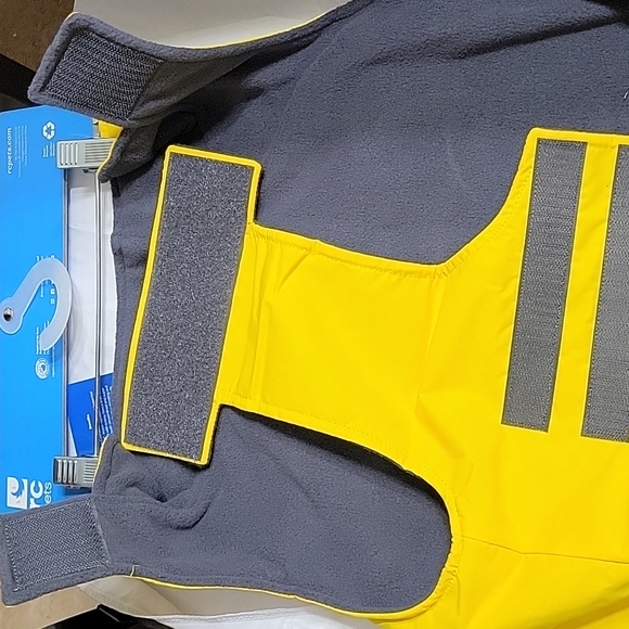 COPY - Rcpets Cascade dog coat yellow 20" - Picture 11 of 12